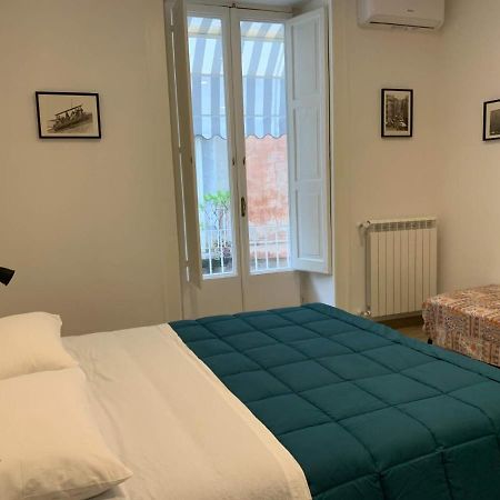 Fondacolivella Hotel Наполи Екстериор снимка