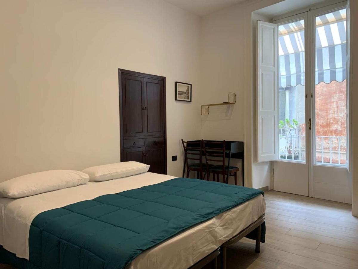 Fondacolivella Hotel Наполи Екстериор снимка
